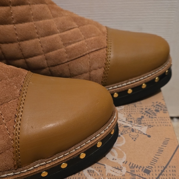 Free People Atlas Chelsea Boot - Picture 3 of 7